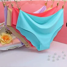 Новинка 2017 года, стильное ультра-тонкий Для женщин Бесшовные Traceless сексуальное Трусики для женщин, 10 Цвета оборками трусики Нижнее Бельё для девочек Трусики для женщин