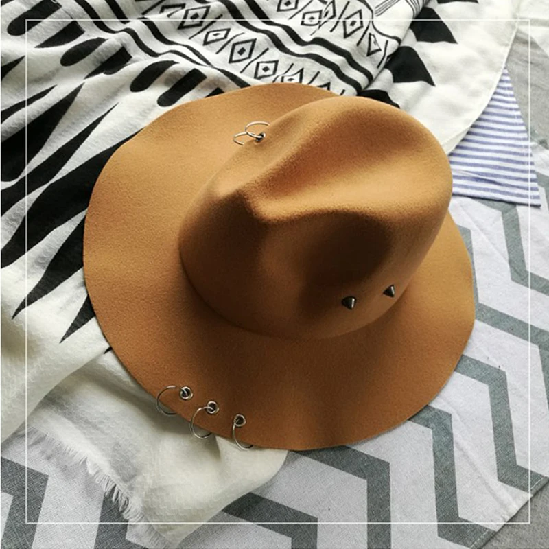 

2019 Fashion Wide Brim flat top Iron ring Women cap jazz winter hat
