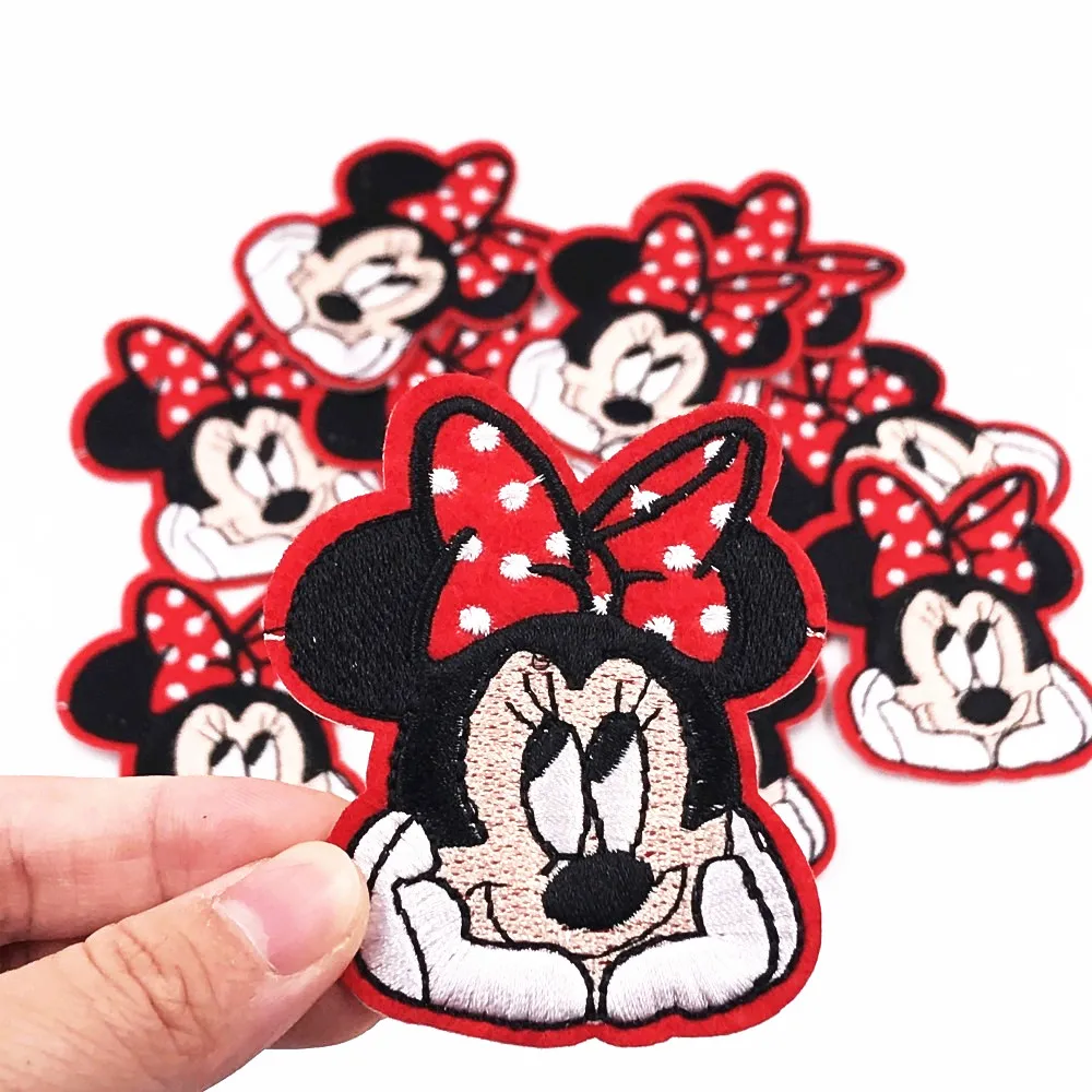 

Top selling 1Pcs Mickey Minnie Embroidered Patch Iron Sewing on Applique Patch Clothes Apparel Bags DIY Stickers Badges Patches