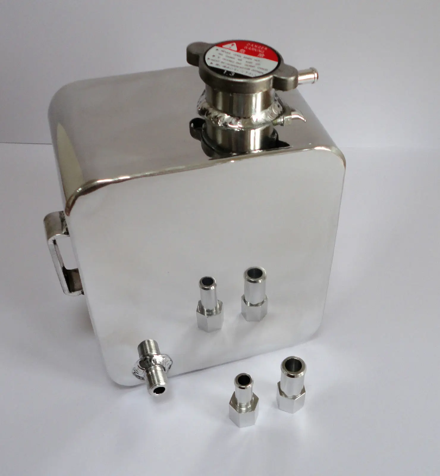 

Universal 2 Litre Polished Aluminium Alloy Header Expansion Water Tank with Cap