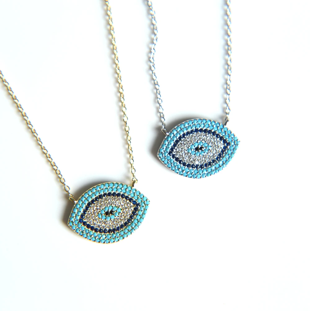 Женское короткое ожерелье известного бренда Blue Evil Eyes золотого цвета кубического