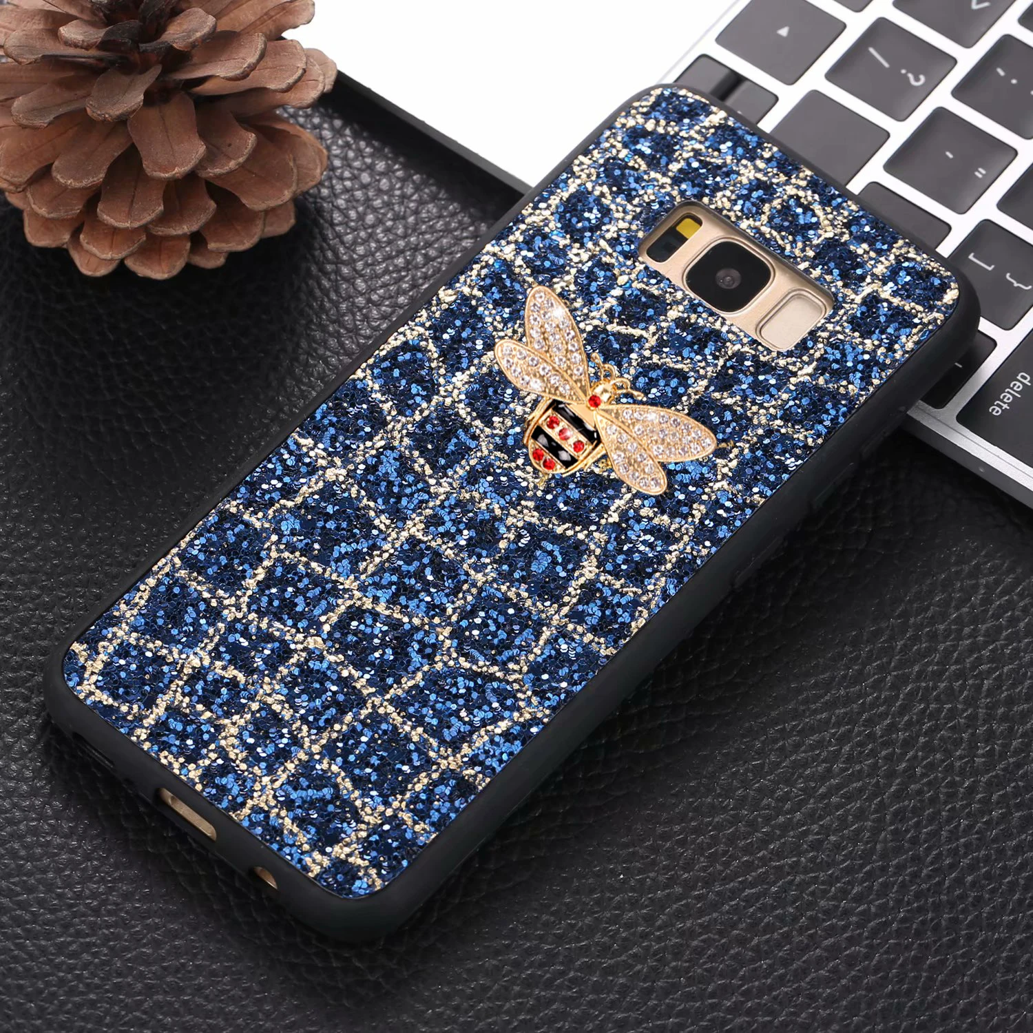 

Bling Hard Glitter Case for Samsung Galaxy A8 Note 8 S9 S8 Plus Iphone X 8 7 6 6s SE 5 5S Lady Luxury 3D Bee Phone Case Cover