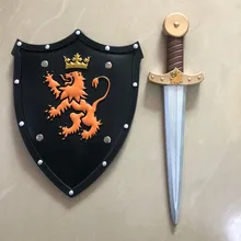 2 unids/set de Halloween Cosplay Prop protector de León espada dorada PU arma película Juego Anime porque niños regalo