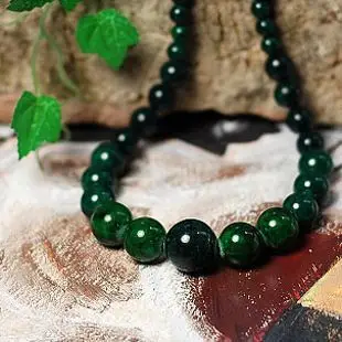 

High Quality Glossy Dark Green Dyed Coral Chunky Perfectly Round Beads Elegant and Noble Simple Necklace Ethnic Jewelry