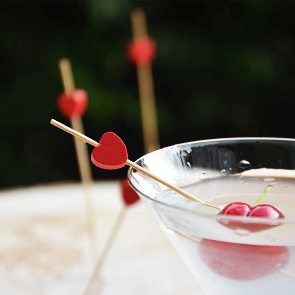 New 100Pcs 12cm Disposable Bamboo Heart Skewer Fruit Dessert Cake Sign Cocktail Pick Cute Food Stick Buffet Cupcake Topper Party