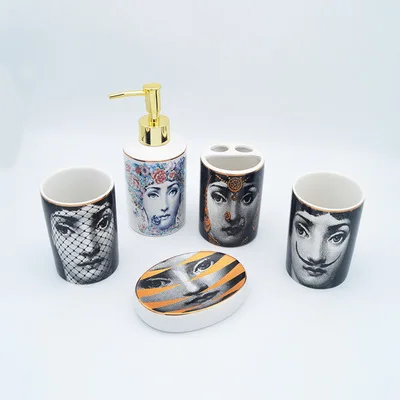 Винтаж Fornasetti аксессуары для ванной комнаты Набор керамическая чашка держатель для зубной щетки мыло диспенсер путешествия мыло держатель шампунь бутылка для ванны - Цвет: Set 1