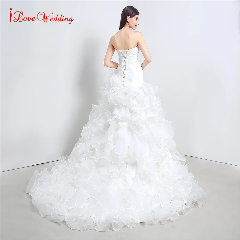 Женское платье из органзы свадебное со шлейфом и вырезом сердечком|bridal gown|fashion