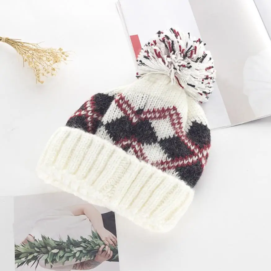Новинка года Pom Poms зимняя женская шапка, модная контрастная Цвет теплые Шапки вязаные шапки бини шапки Кепки бренда толстые женские Кепки s no29