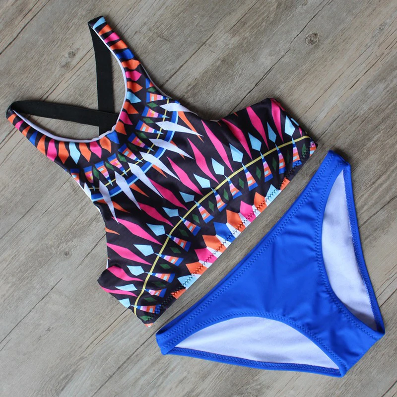 2016 Sexy High Neck Bikini Swimwear Cut Out Swimsuit Retro Halter Bikini Set Summer Beach Suit