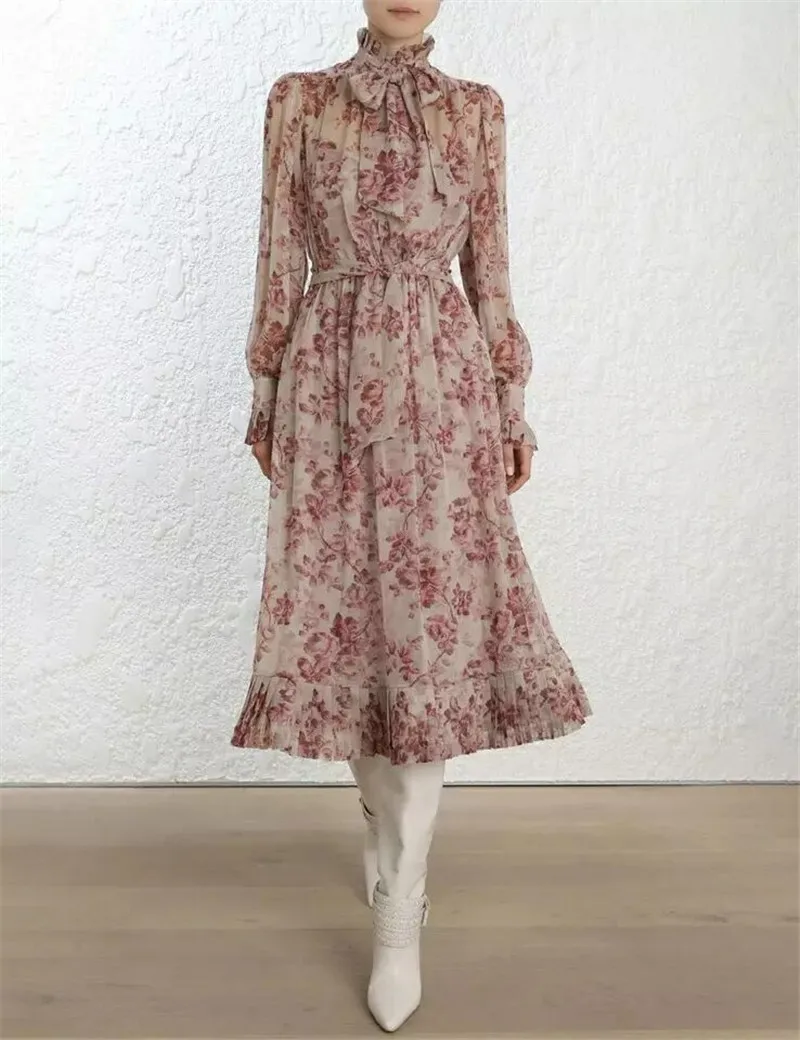 10072996270_1286465093