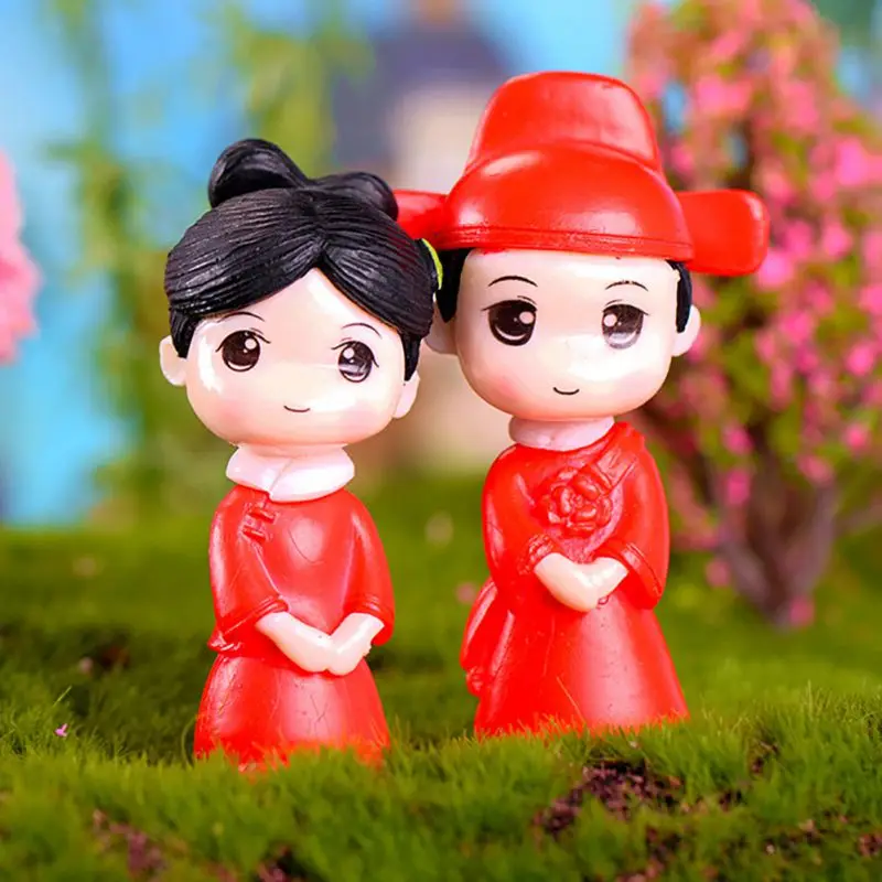 

2 pieces Sweety Lovers Couple Chair Figurines Miniatures Fairy Garden Gnome Moss Terrariums Resin Crafts Home Decoration