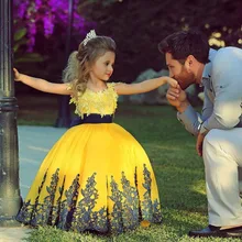 Сексуальная дешевые желтый синий бальное платье девушка платья с створки ленты цветочница платья детей