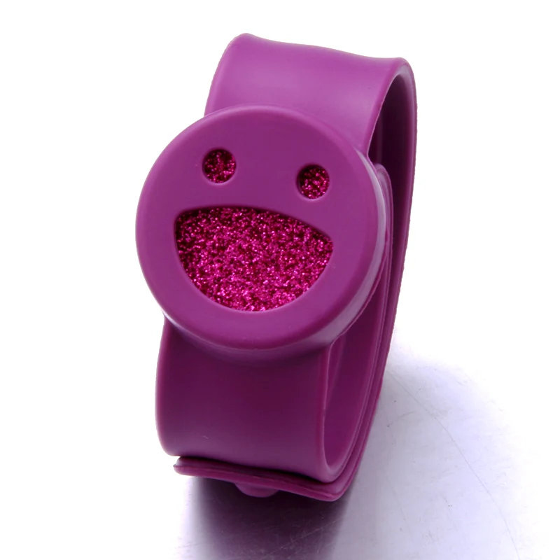 

8 Colors 1pcs Smile Face Silicone Slap Bracelets Essential Oils Diffuser Wristband anti-mosquito for Kids