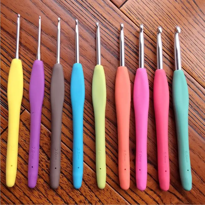 9 PCS/Set Colorful Knitting Needles TPR Soft Rubber Handle Aluminum
