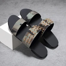 Cheap Mens New Lether Camouflage Sandal Summer Rivet Outdoor Beach Flip Flops Rubber Sole Flats Wear Slippers