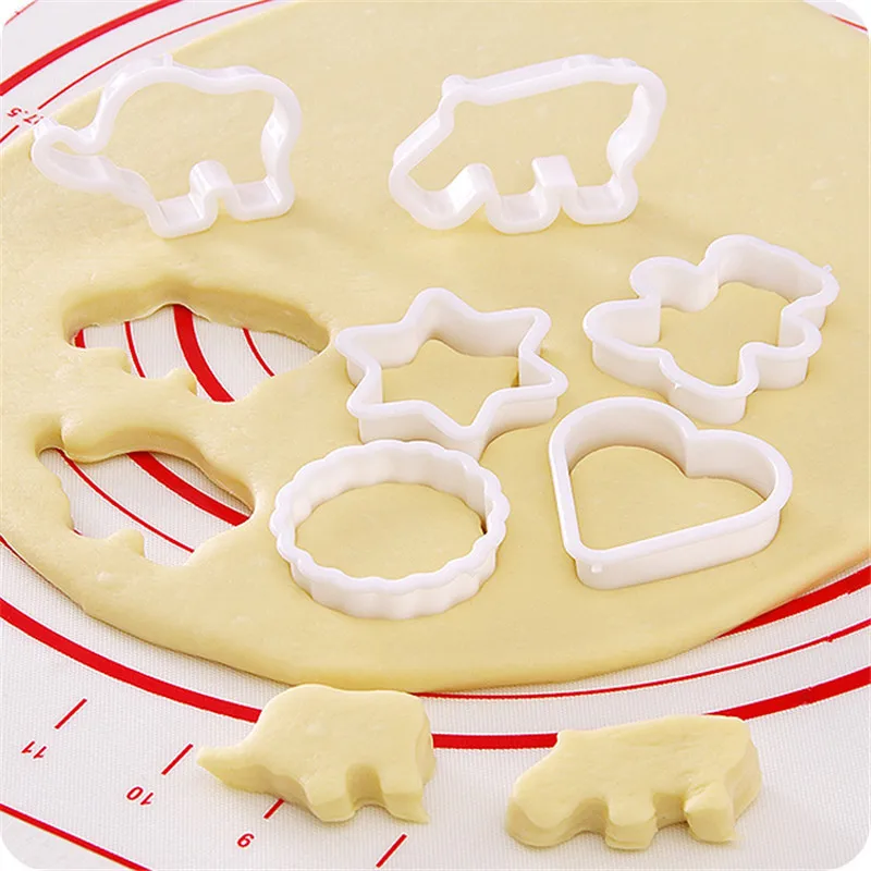 

6Pcs/set Plastic Cartoon Animal Cookie Mold Sugar Crafts Pineapple Fondant Cake Chocolate Baking Mould Kitchen Tools