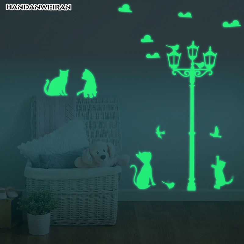 

Luminous street lamp sticker Fluorescent cat sticker Children's room decoration wall sticker Removable children sticker
