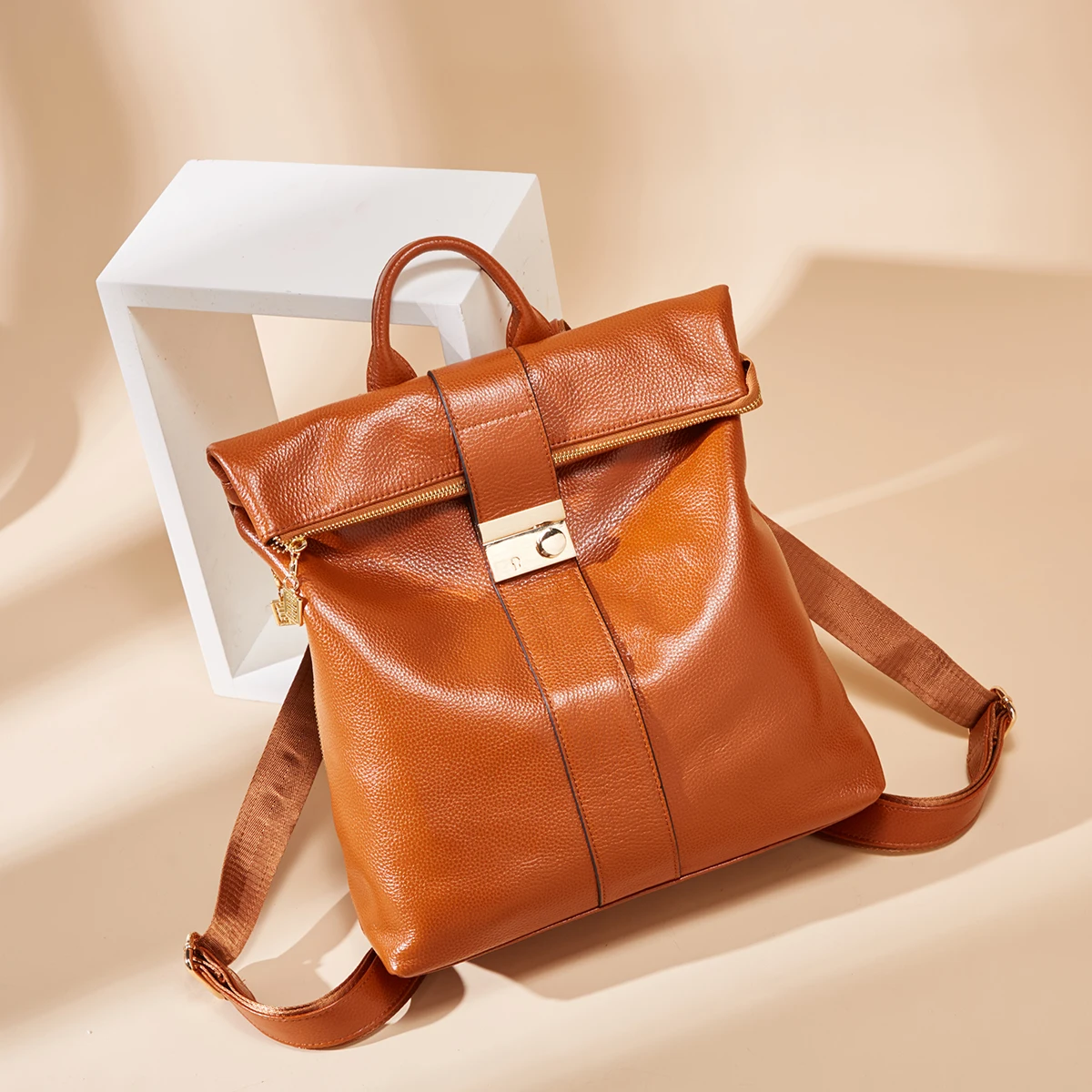 

New Women's Genuine Leather Backpack 2019 Schoolbag Fashion School Backpack Female Sac a Dos Casual Anti-theft Purse mochilas