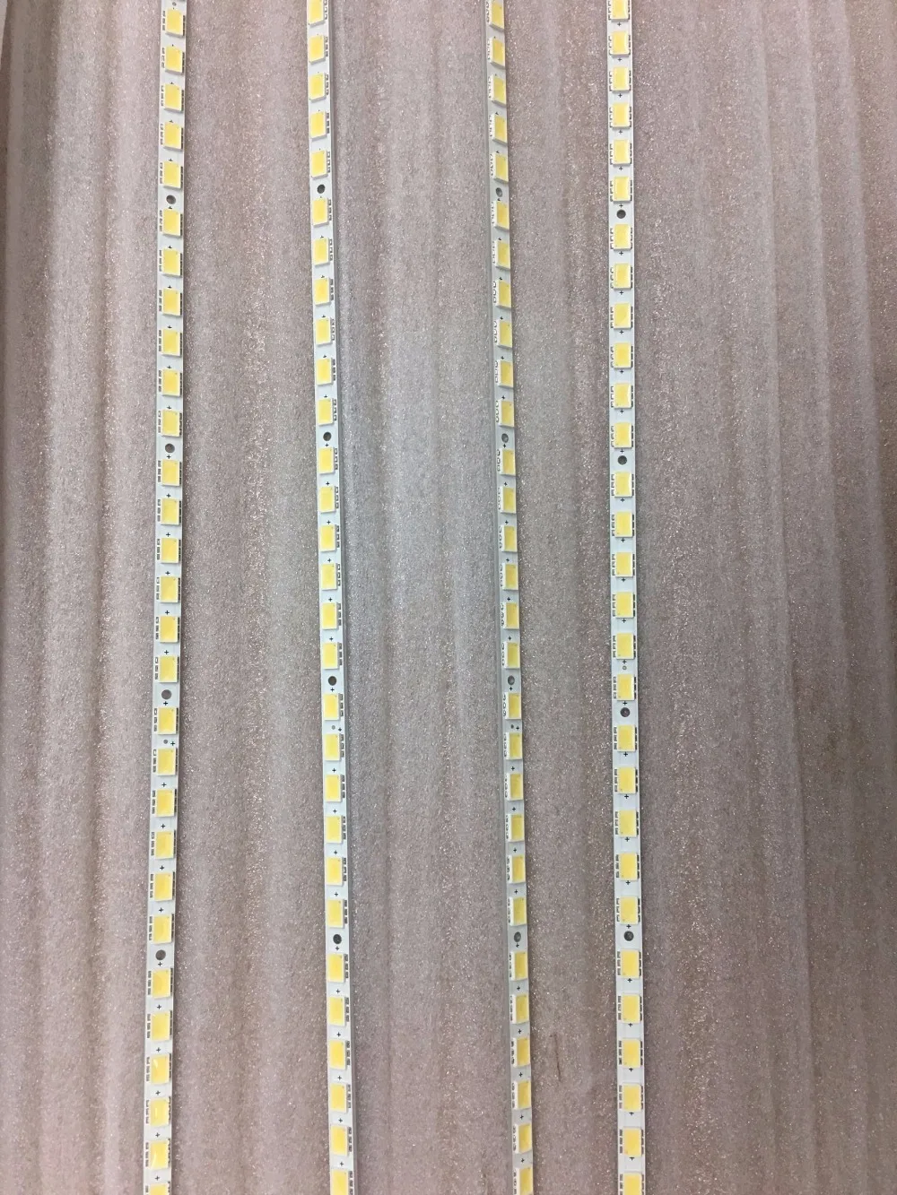 4  ο KDL-46EX700 LK460D3LA8S LED 090907 .1 AE4660B RUNTK4337TP 54LED 520MM