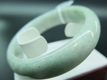 

437 Offer Certified 100% Natural A Grade Jade/Jadeite Bangle