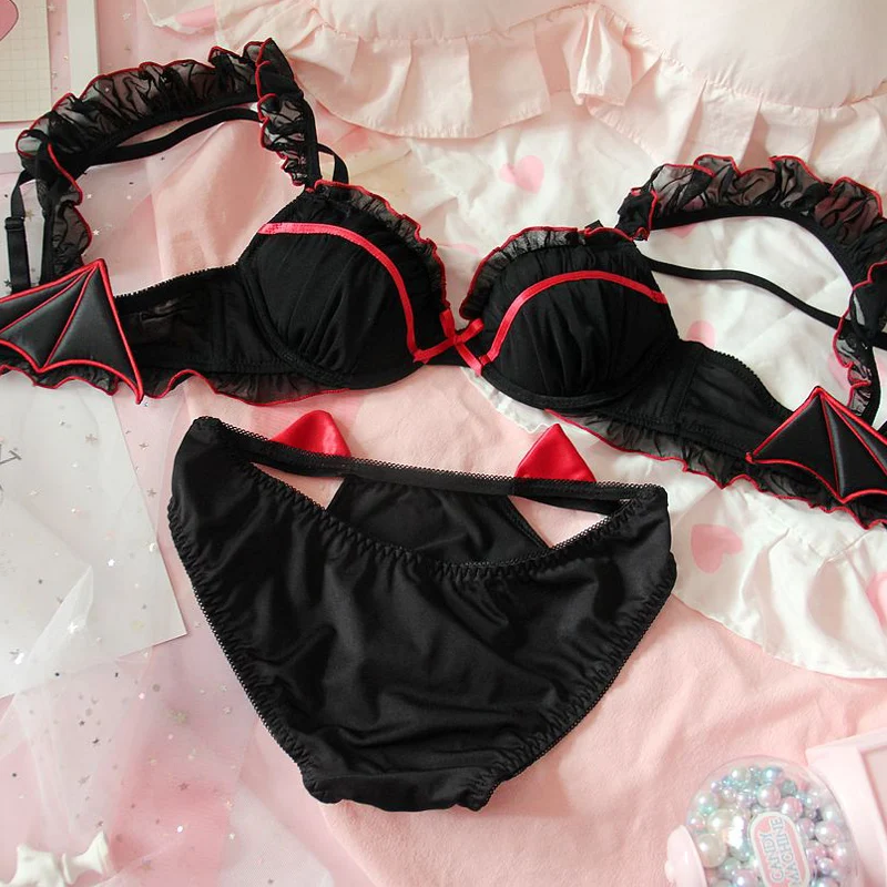 

Gothic Sexy Black Cute Little Devil Underwear Set Lolita Young Girls Push Up Underwire Ruffles Bra & Panties Set Soft Sister