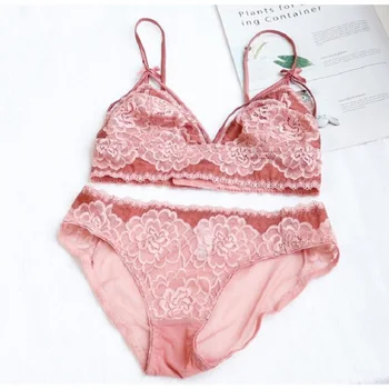 

New France lingerie set bralette push up bra set Ultra-thin wire free bra and panty set sexy lace underwear set