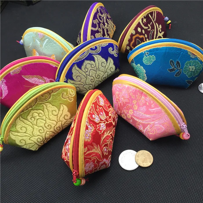 

20pcs Cute Seashell Small Christmas Candy Zip Bags Wedding Party Favor Chinese Silk Brocade Jewelry Pouches Coin Purse