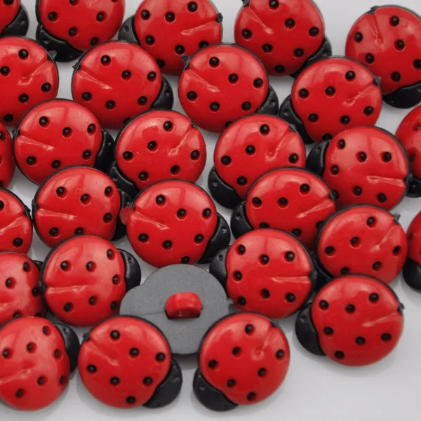 

80 pcs Red ladybug DIY Kid's appliques/craft/sewing buttons PH64