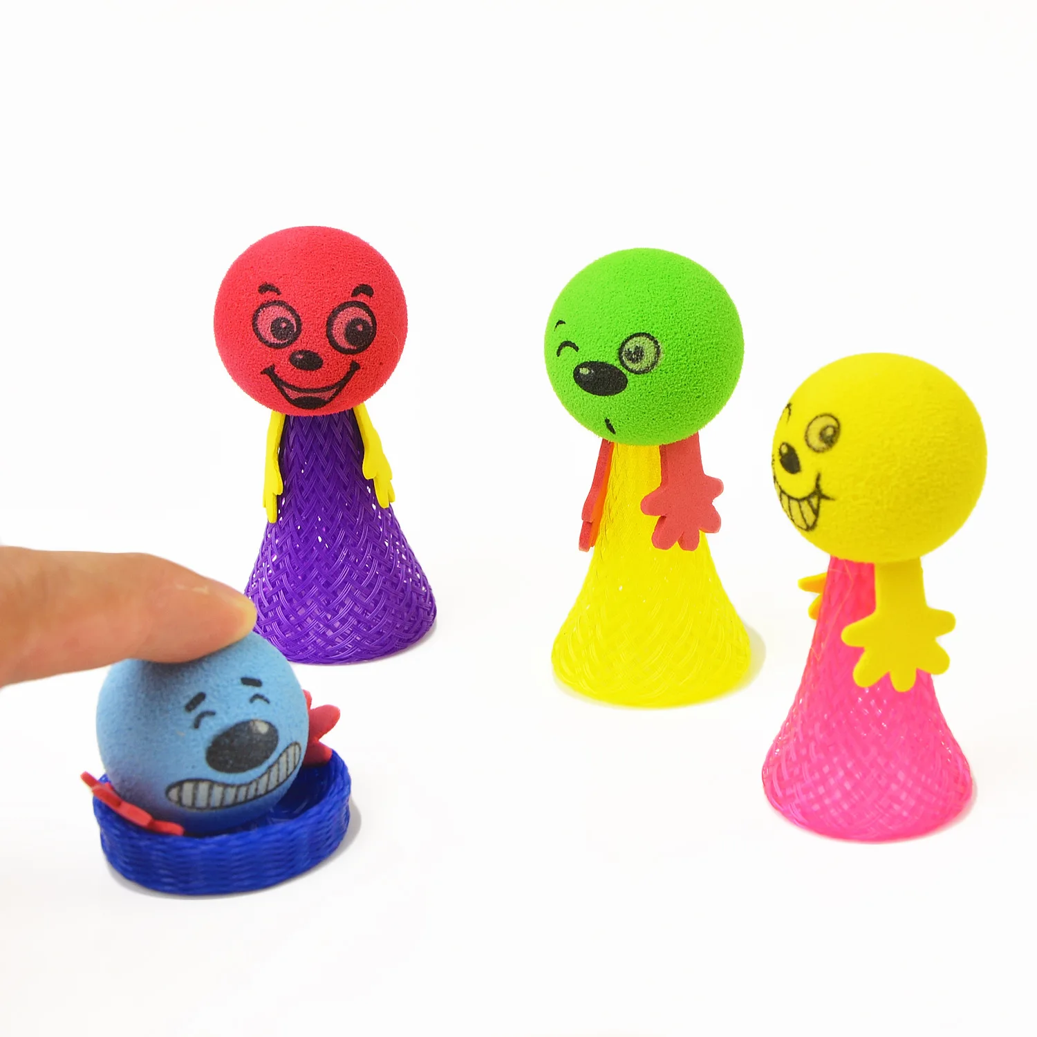 Куклы джамп планет. Прыгающая кукла. Волан попрыгун. Игрушка маленькая прыгает похожа на валанчик. Прыгающая игрушка.