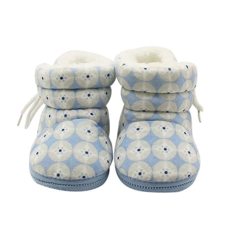 Осень-зима новорожденных Обувь для девочек милые модные Сапоги и ботинки для девочек монеты круг милые детские кашемировые теплые детские Сапоги и ботинки для девочек 3 цвета
