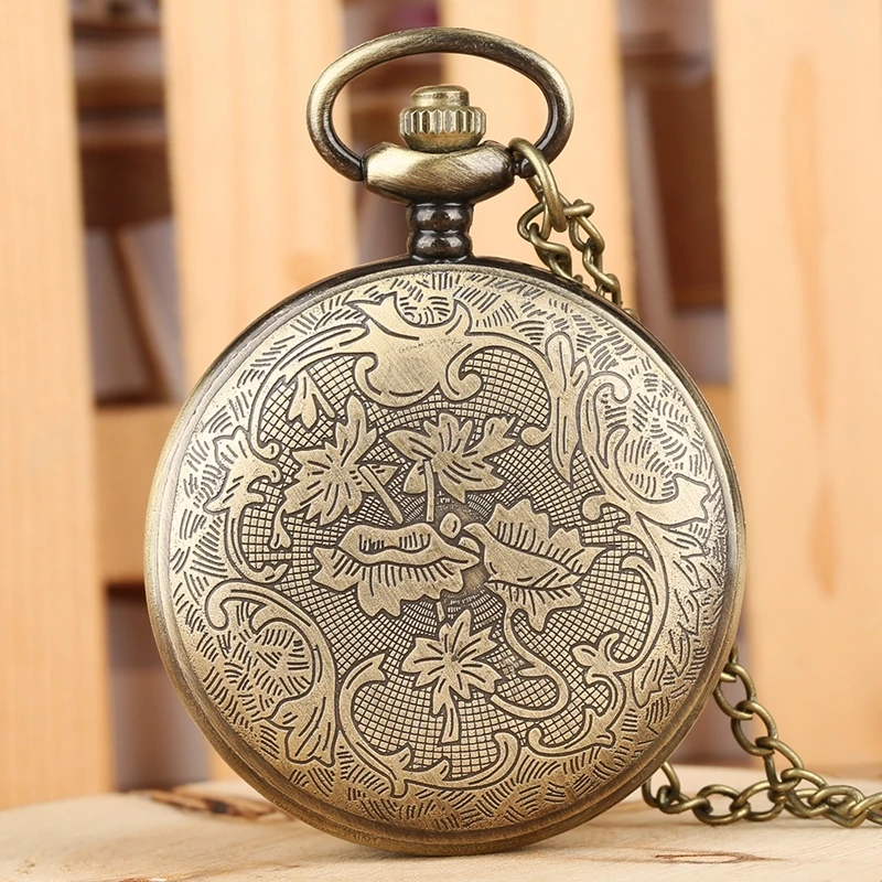 Retro Macau Casino Chip Money Poker Design Quartz Pocket Watch Copper Nostalgia Fob Necklace Watch Souvenir Gifts for Men Women  2019 (6)