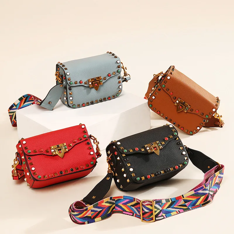 

Genuine Leather Woman Package Hundred Take The Hand Bill Of Lading Shoulder Chain Diagonal Rivet Small Square Handbag Women Bags