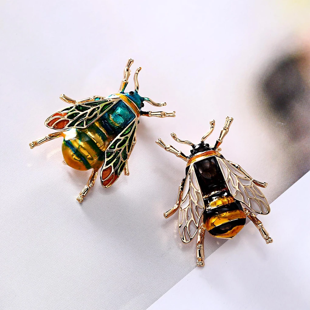 

Vintage Fashion Cute Bee Animals Enamel Brooch Unique Insect Breastpin Women Suit Dress Scarf Accessories