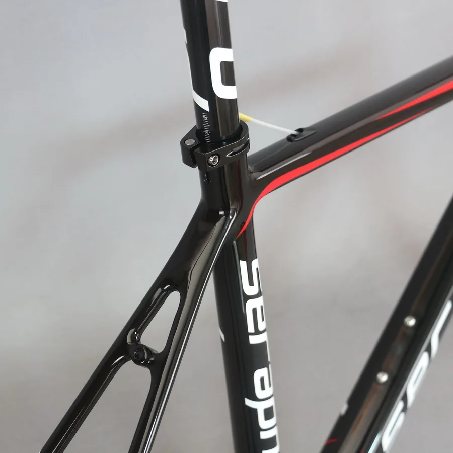 Discount Hight modulus toray t1000 carbon fiber black fox BSA normal brakes all internal cable road bike frame FM066 5
