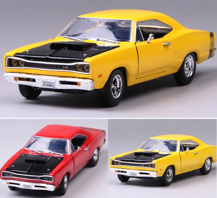 

High quality 1:24 scale Crown Super Bee 1969 alloy car model for birthday for kids toys gifts free shipping