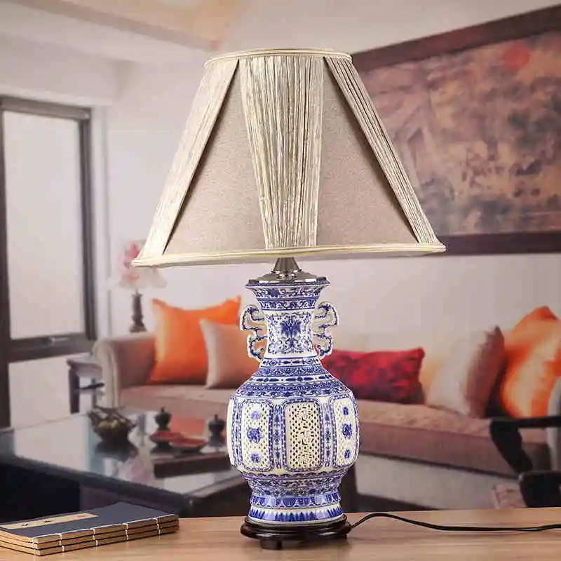 China Antique Living Room Vintage Table Lamp Porcelain Ceramic Table Lamp wedding decoration modern lamp table (5)