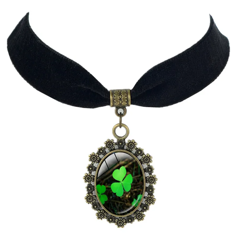 Clover Lovers Black Velvet Choker Pendant Four Leaf Clover Velvet Jewelry Winter Jewellery Women Gothic Jewelry Birthday Gifts