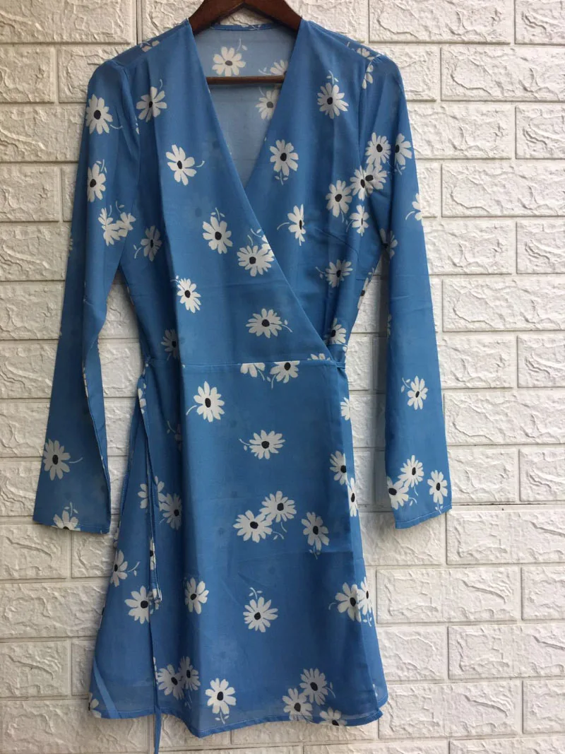 

Blue White Daisy Floral Print Wrap Mini dress with ties side V-neck Long Sleeves Fashion short Robe dress 2019