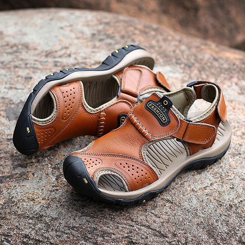 

Men Sandals Split Leather Men Beach Roman Sandals Men Casual Shoes Flip Flops Men Slippers Sneakers 2019 Summer fashion sandals
