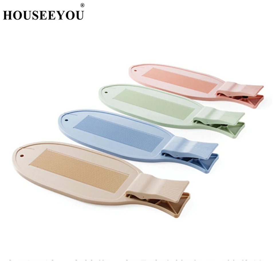 

HOUSEEYOU Anti Skid Fish Fixing Cutting Board Kitchen Creative Fish Design Non-slip Plastic Chopping Block Fix Plate with Clip