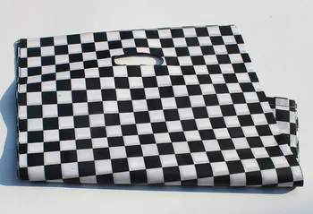 

white and black grid design plastic bags 100pcs/lot 30X40cm Fit clothes or gift packing shopping bags