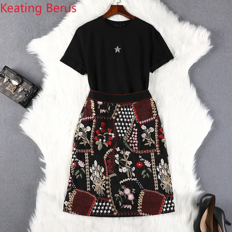 

Women Loose 5XL Two-piece Black Round Neck Short-sleeved Printed Tshirt Embroidery Flower Stitching Half-length Summer Two-piece