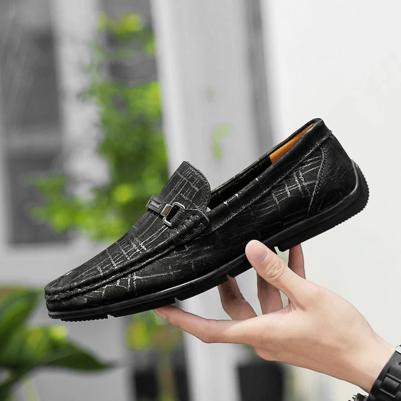 

Cow suede Leather Casual Shoes fashon Men Loafers Slip On outdoor Driving Loafer flats Moccasins Men Shoes size 38-46 L4