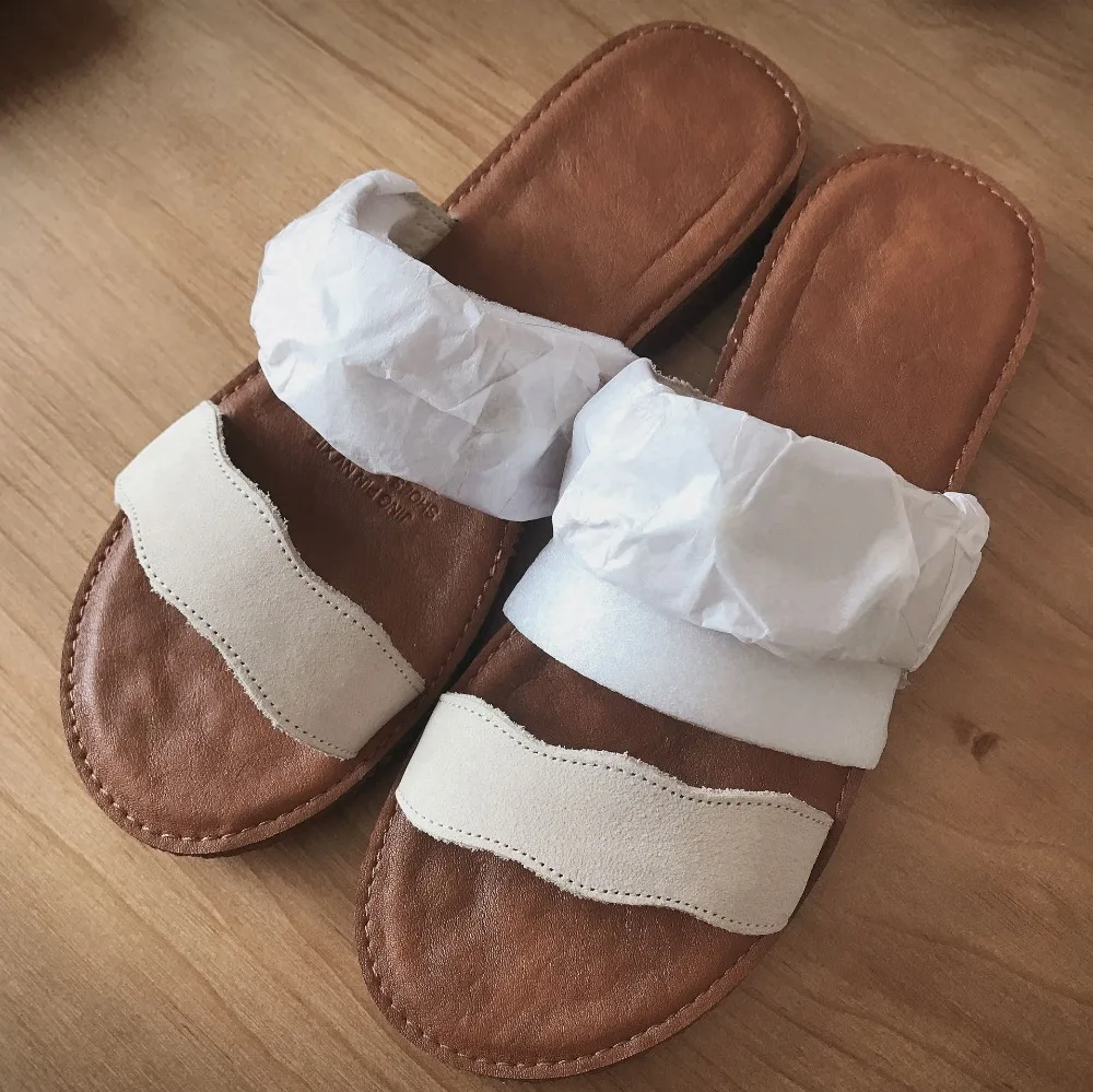 flat sandals 001