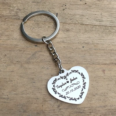 10pcs custom name date alloy Keychain Engraved logo key chain wedding gifts for guests wedding souvenirs wedding favors and gift