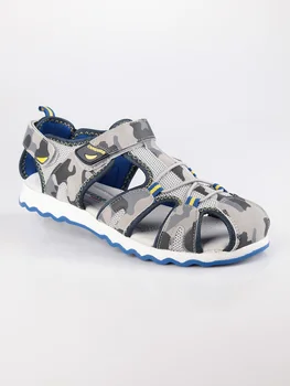 

KANGAROO Sandals with camouflage print and loop closure