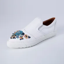 Erwachsene freizeitschuhe Frauen Flache schaffell echtes leder atmungs Weißen Schuhe Kostenloser Versand party schwarz rot Leder