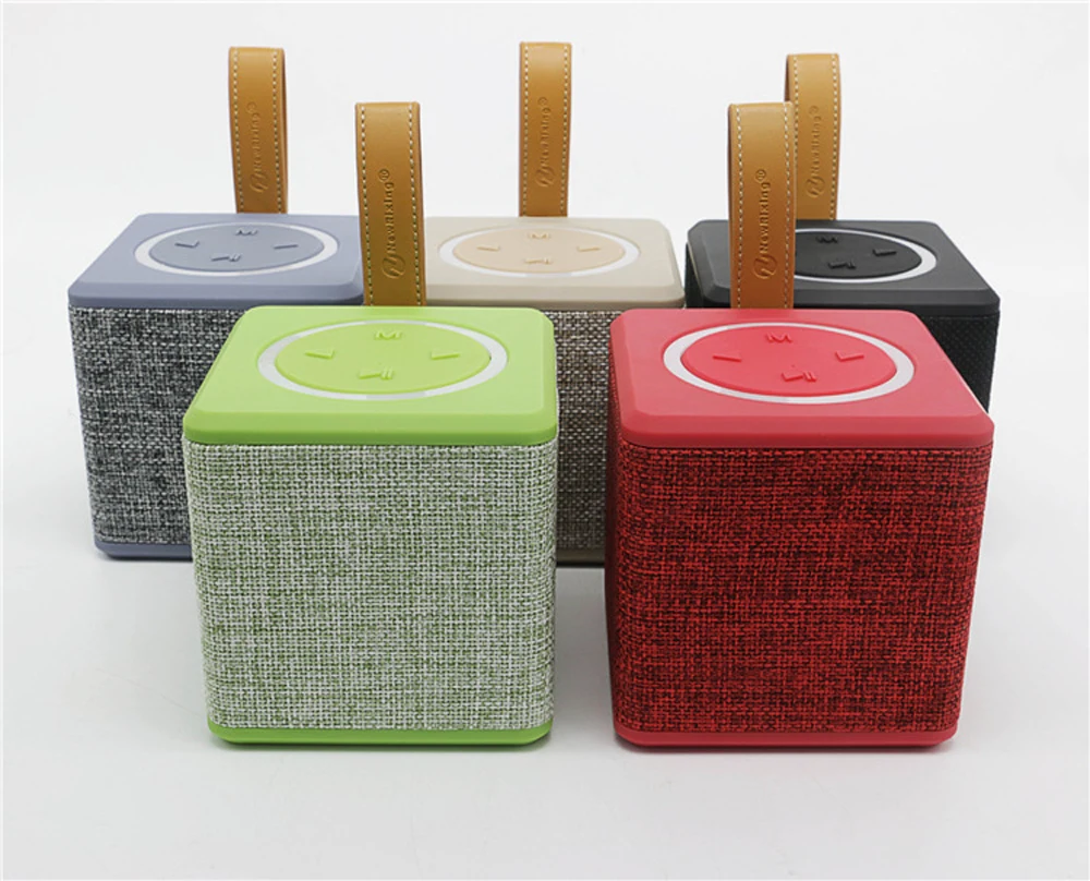 Kaoshi English portable Bluetooth mini speaker hands free calling