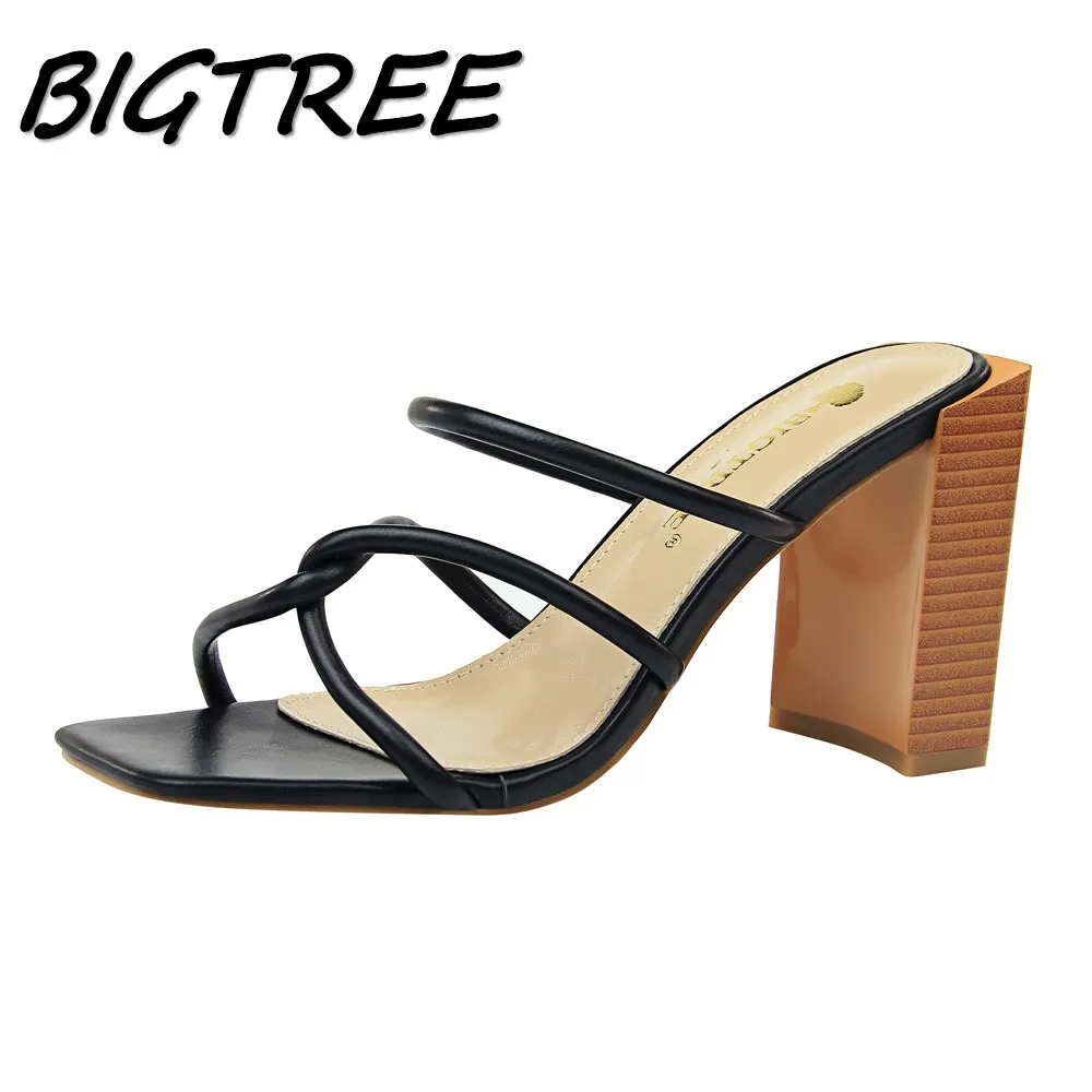 square heel sandals