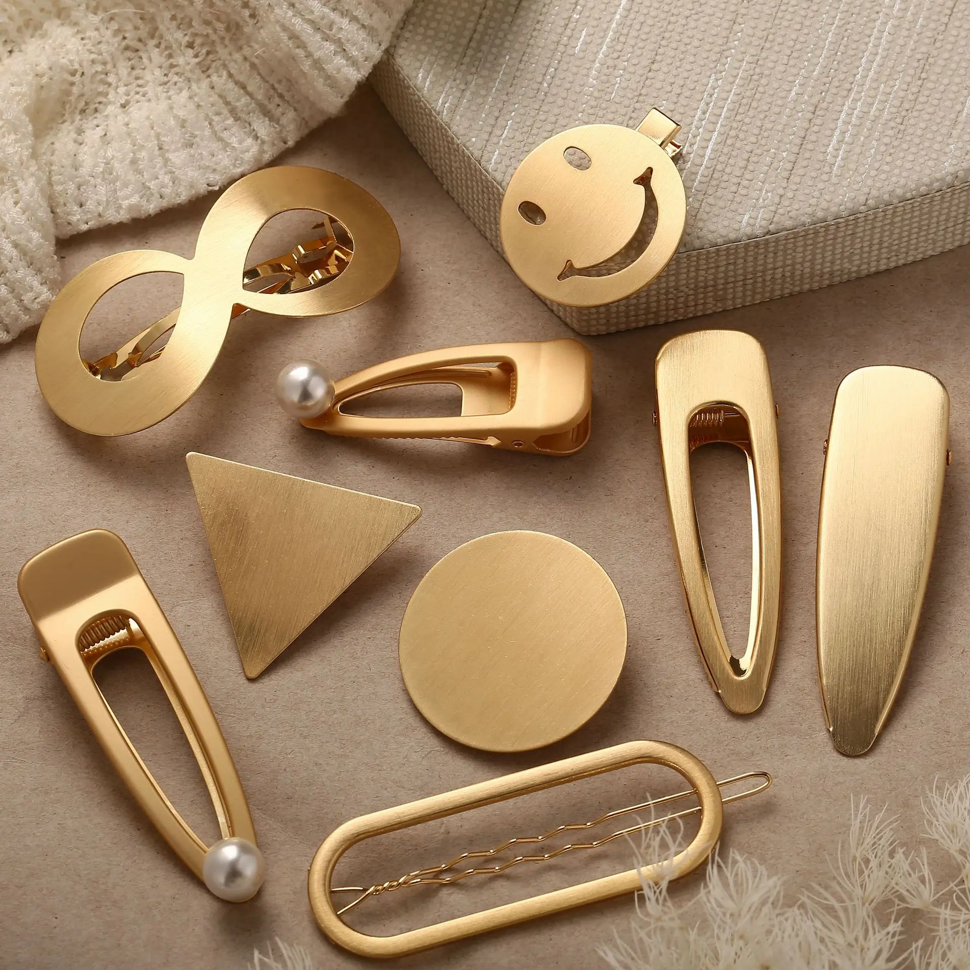 

Women Hair Ornaments Metal Snap Hair Clips Snap Hairpins Hairclips Hair Smiley Face Snap Clips Hairgrips Barrettes Hairdressing